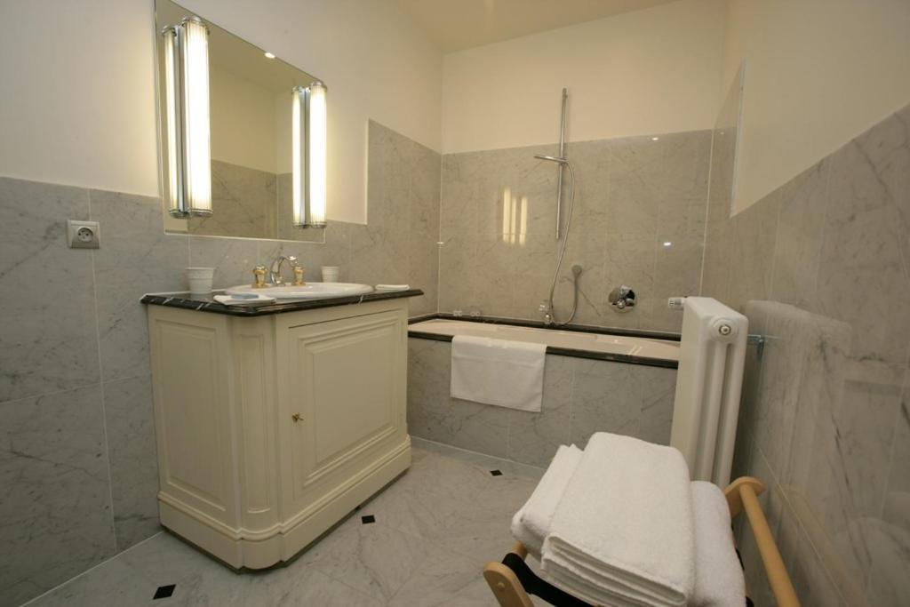 Hotel L'An2 Phalsbourg Zimmer foto